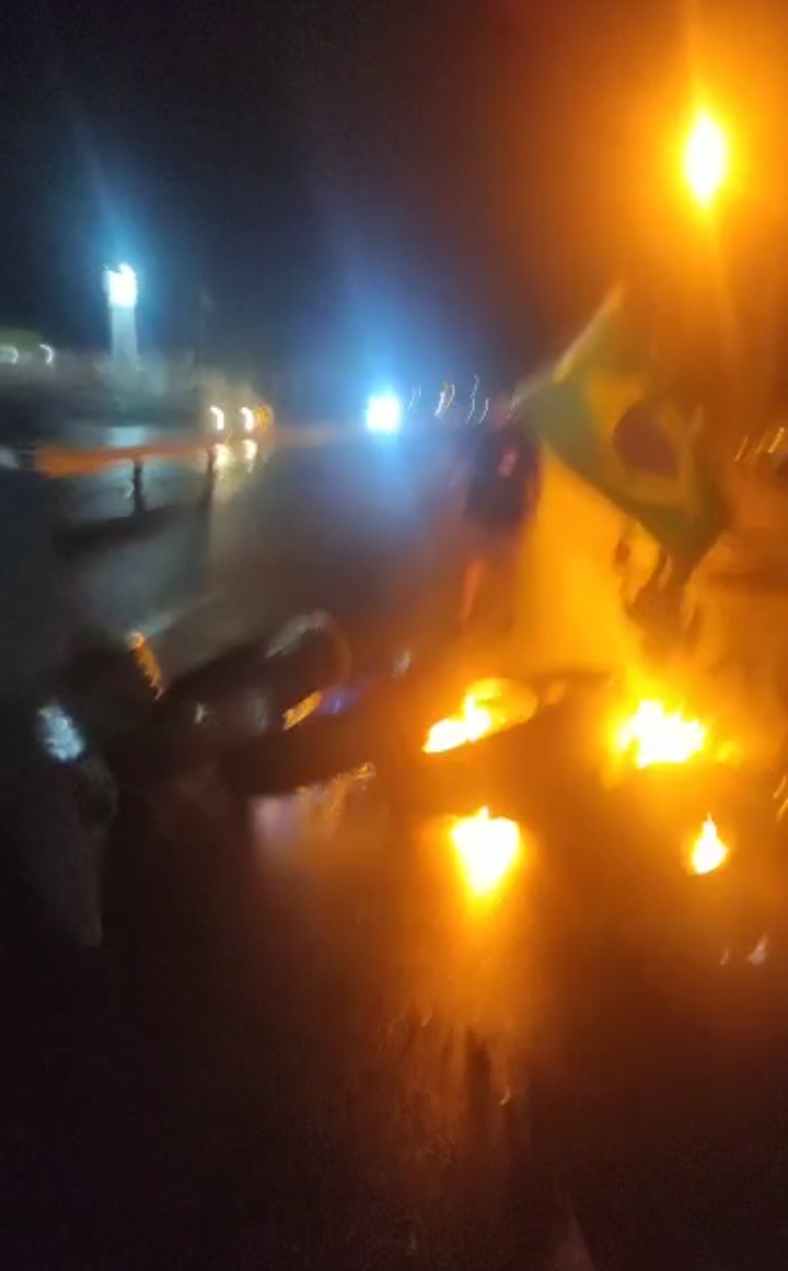 em-guarapuava-cerca-de-80-manifestantes-bloquearam-parcialmente-parte